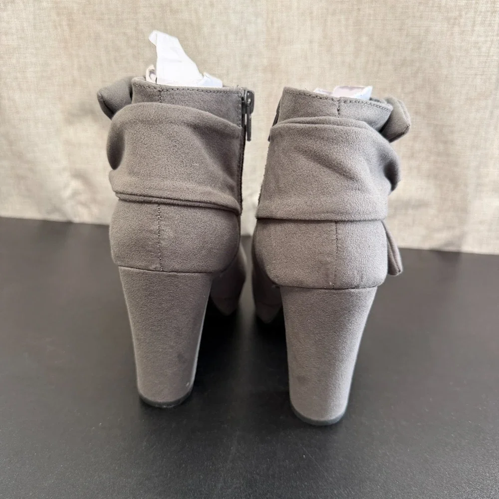 LC‎ Lauren Conrad Ankle Booties Women's 8M Gray Side Bow Block Heel Side Zip Fun